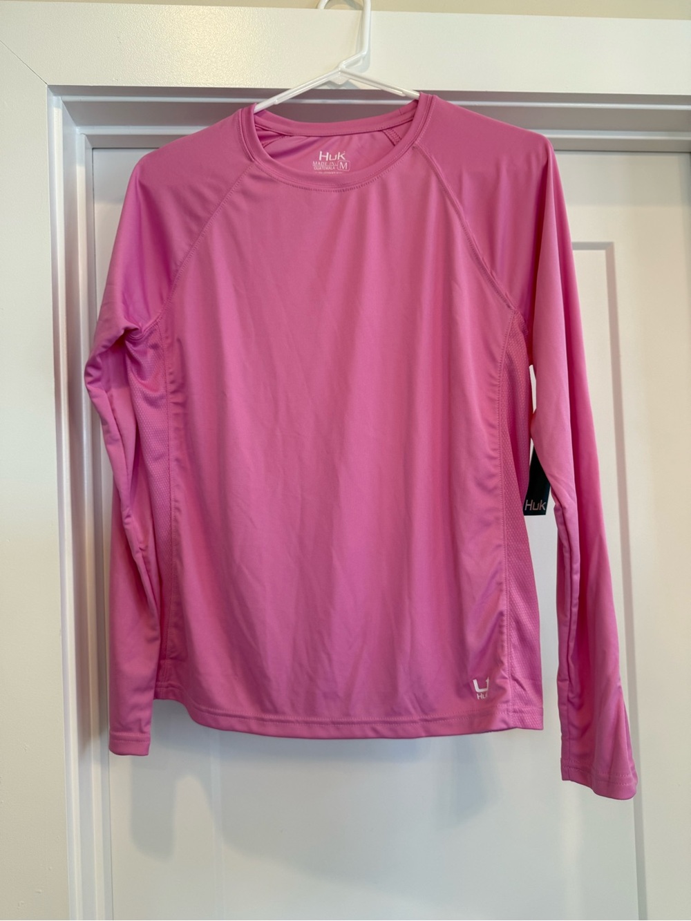 Huk Women’s Bright Pink Long-Sleeve Swim Top